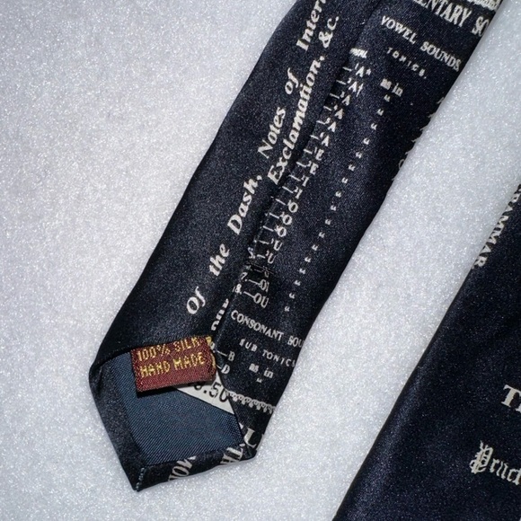 FINAL SALE Museum Artifacts Tie Silk English Reader English Grammar NWT - Picture 5 of 8